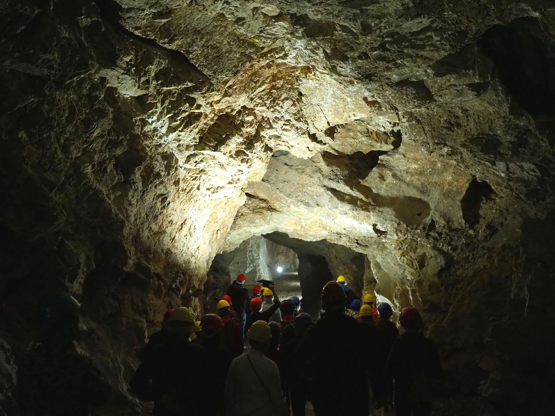 Coves de Pasteral i muntanya de Canet